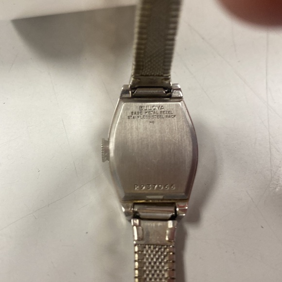 Bulova mechanical watch Ladies - Picture 2 of 6